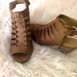 Naturalizer Open Toe Stacked Heel Sandal